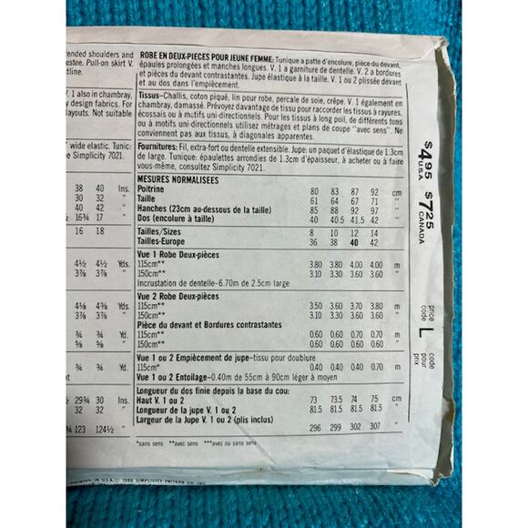 Simplicity sewing pattern 7883 pleated skirt pullover top - Picture 5 of 5